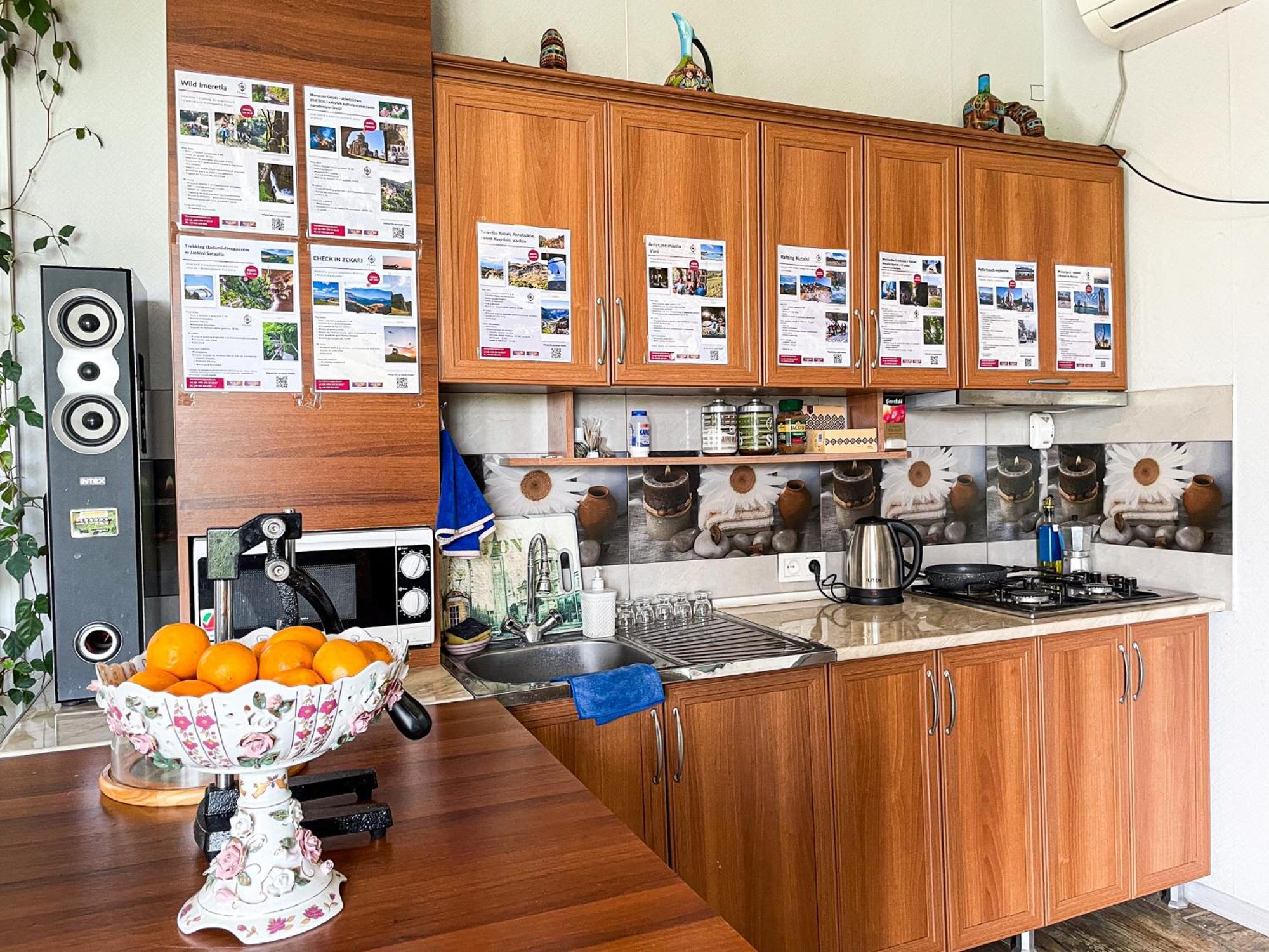 Hostel Kutaisi By Kote Екстер'єр фото