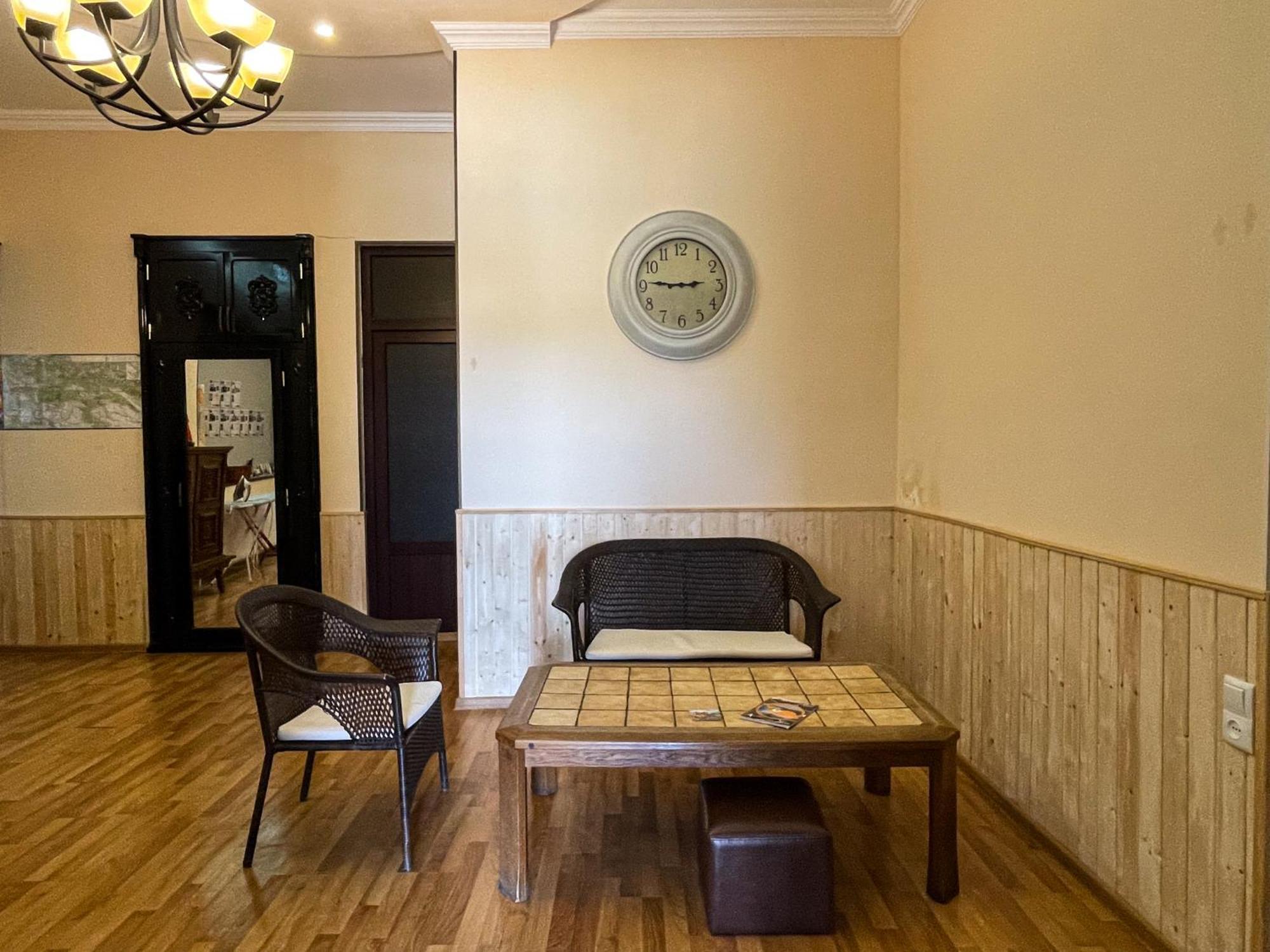 Hostel Kutaisi By Kote Екстер'єр фото