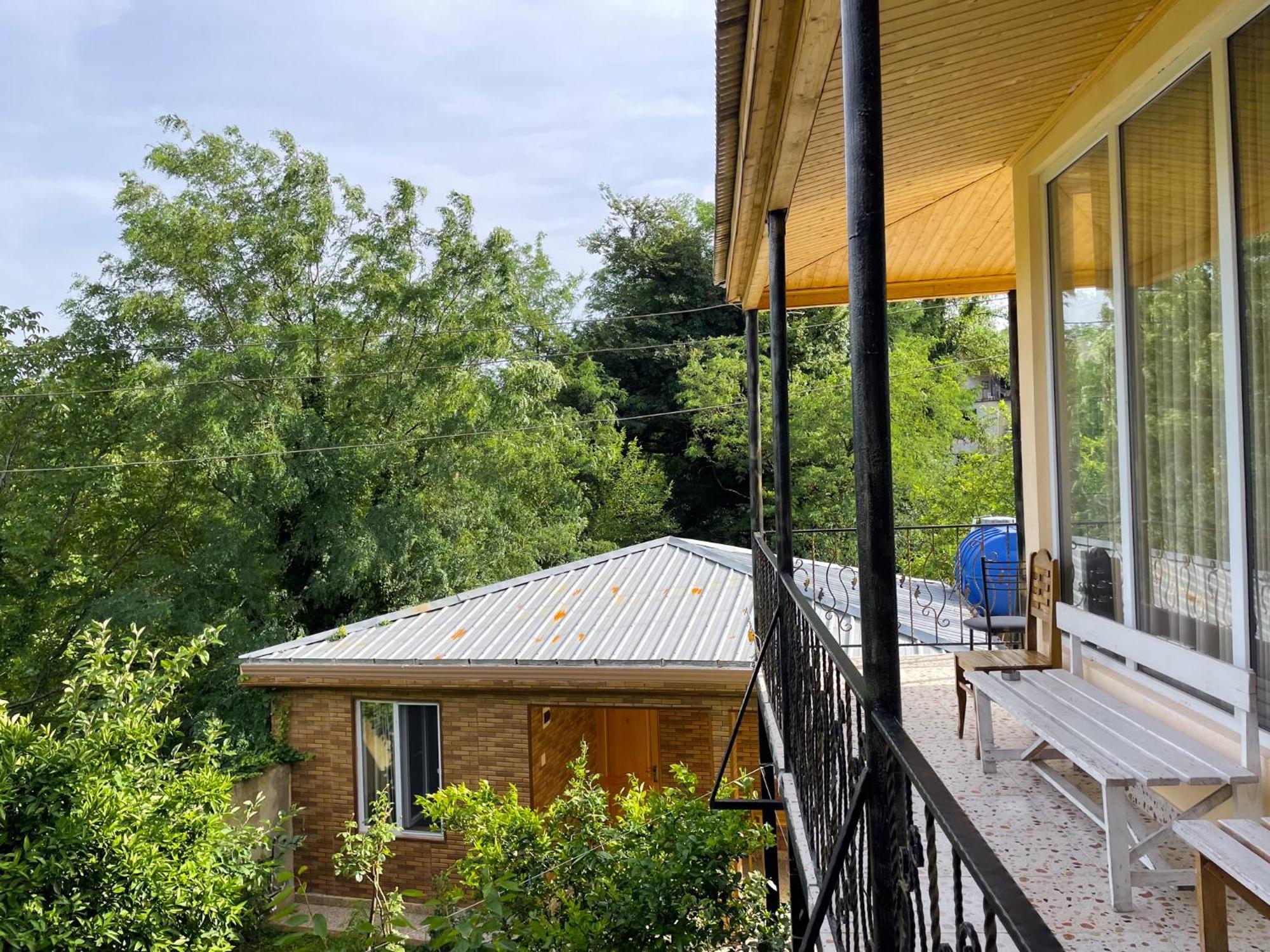 Hostel Kutaisi By Kote Екстер'єр фото